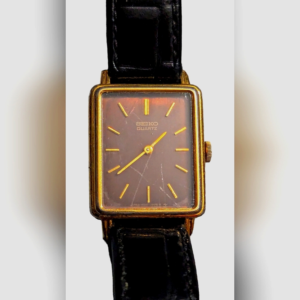 (205)Vintage Seiko Quartz Women's Wrist Watch - Model No. 0D0894